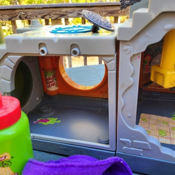 Teenage Mutant Ninja Turtle Sewer Home  (1989 Mirage Studios) VINTAGE USED - Picture 4 of 16